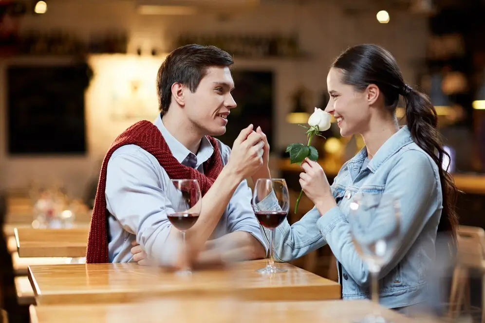 10 Exciting Things To Do On A First Date: