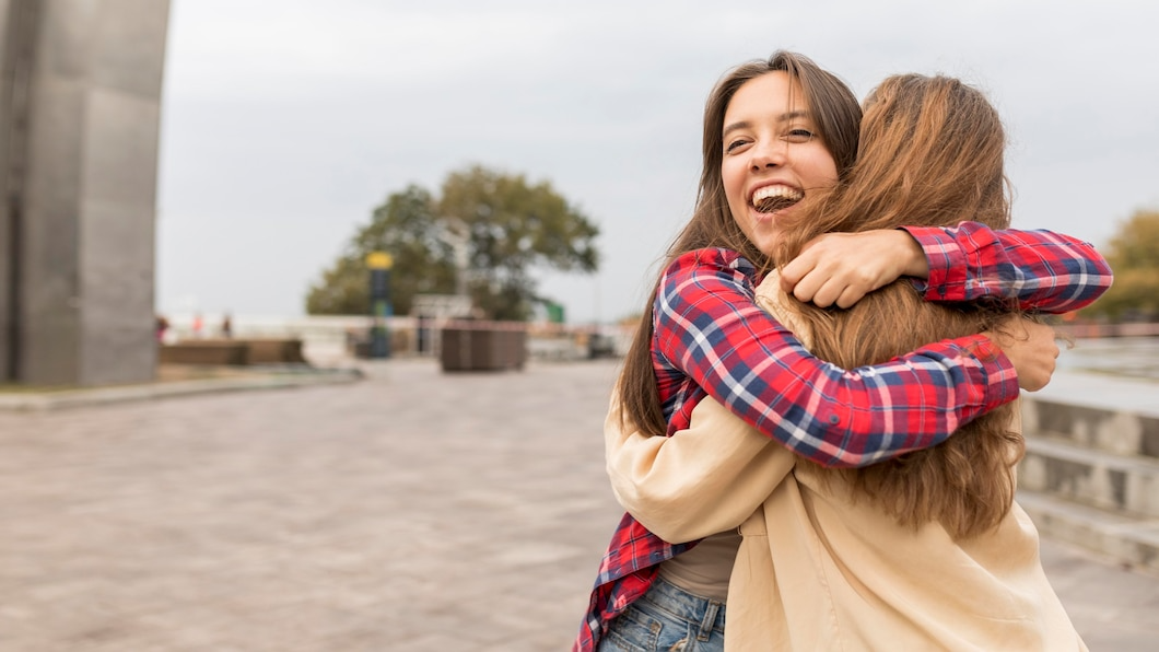 9 healing benefits of hugs and cuddles