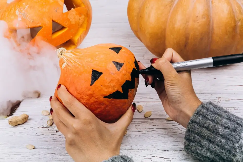 9 Creative Painted Pumpkin Ideas For Fall Decor: