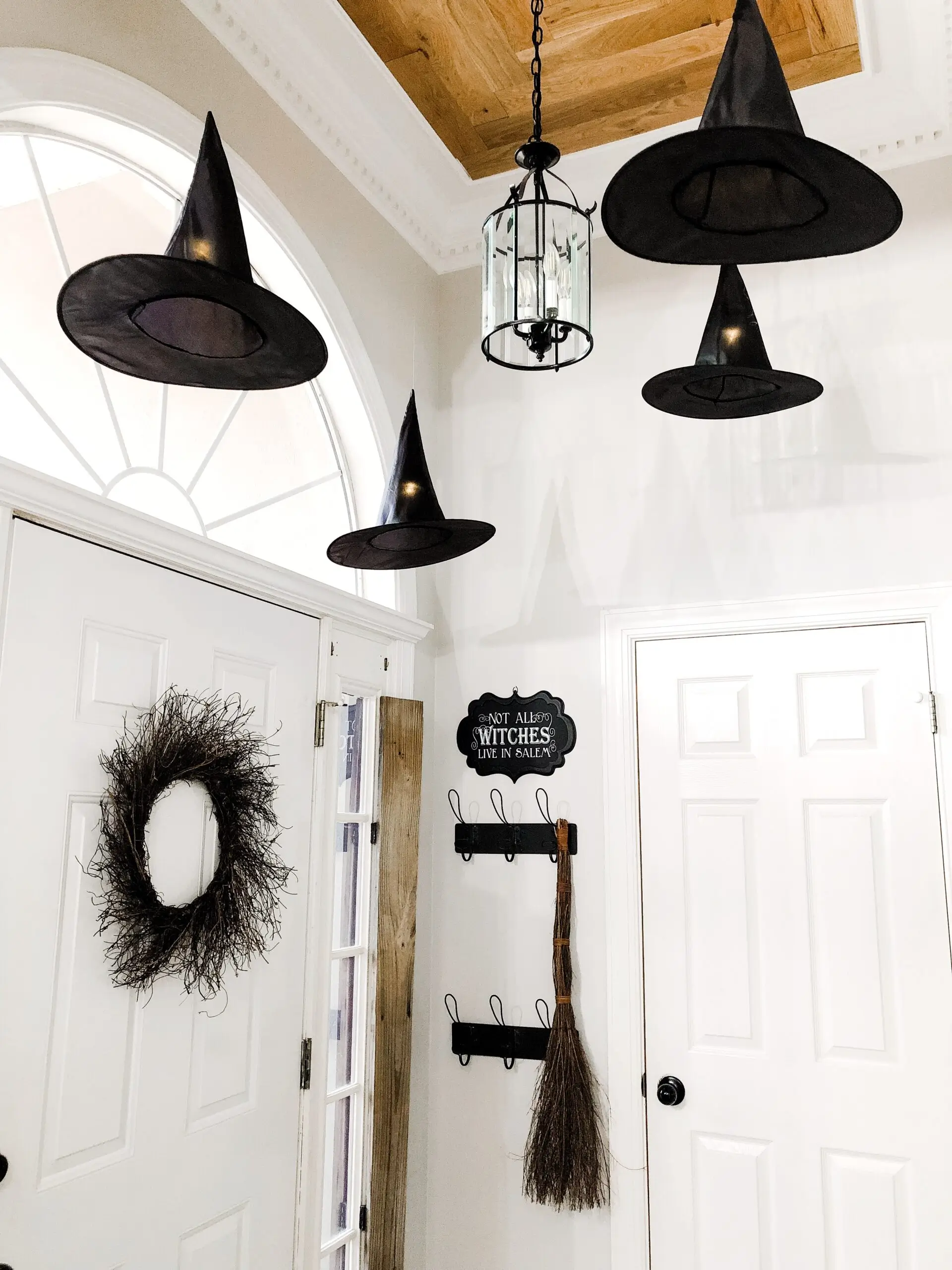 10 Spooky DIY Halloween Decorations Ideas