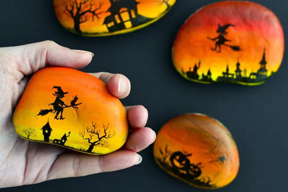 10 Spooky DIY Halloween Decorations Ideas