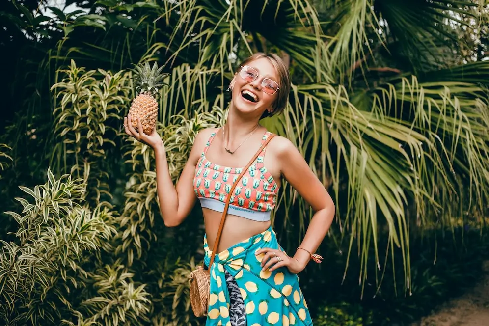 6 Stylish Beach Party Outfit Ideas