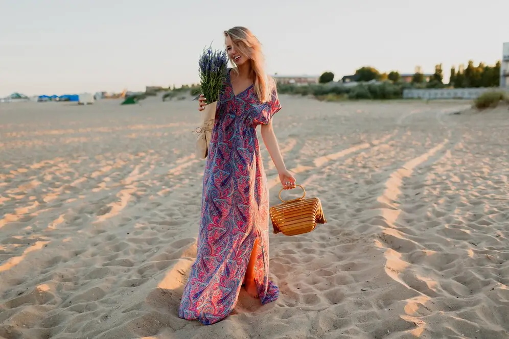 6 Stylish Beach Party Outfit Ideas